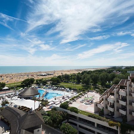 Aparthotel Holiday Бібіоне Екстер'єр фото
